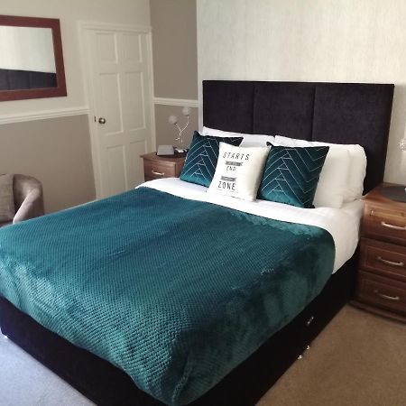 Burleigh Guest House Лландидно Экстерьер фото