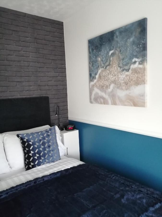 Burleigh Guest House Лландидно Экстерьер фото